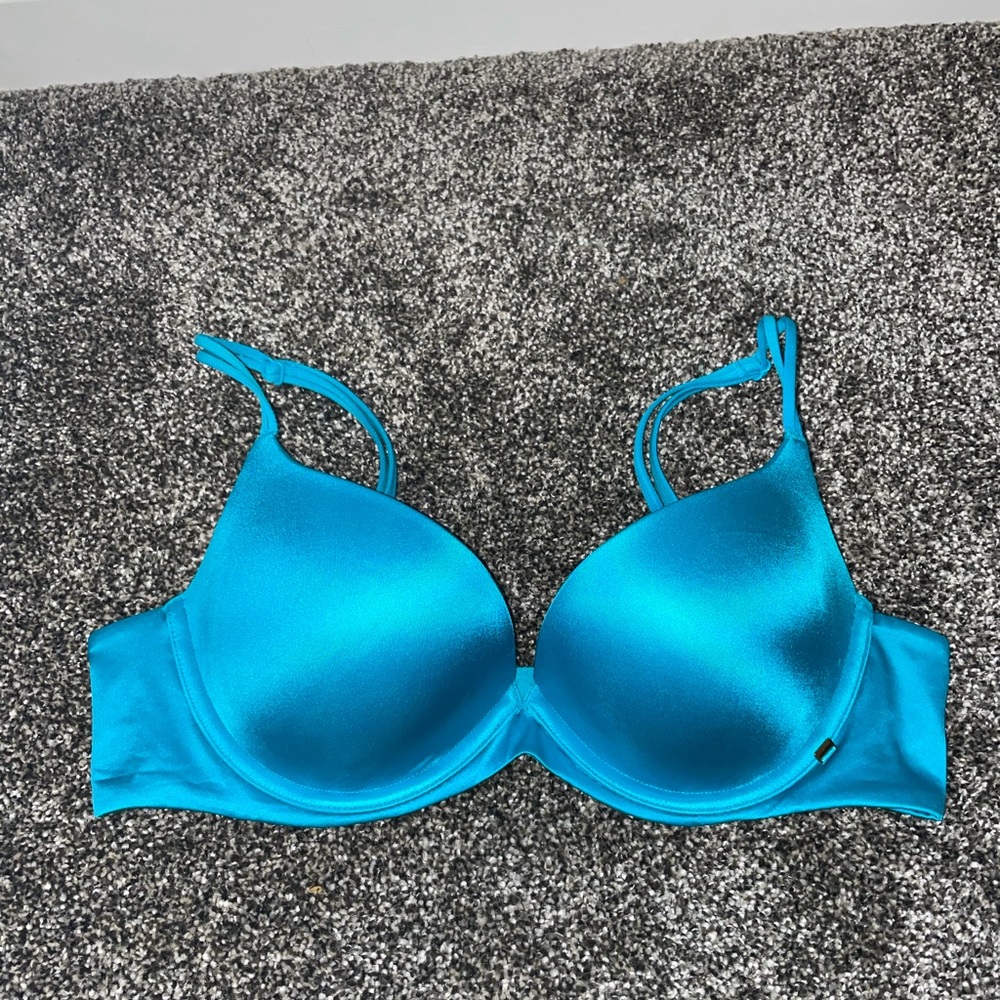 Victoria’s Secret very sexy lightly lined plunge